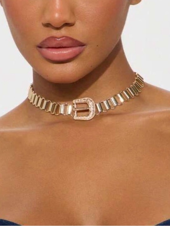 Jewelry - Gold Toned Buckle Choker Necklace